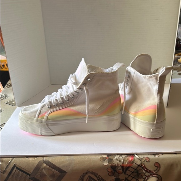 White and Pink High-Top Sneakers with Platform Sole - Picture 4 of 7